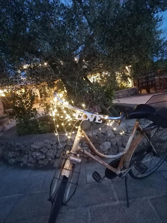 Masseria Agriturismo Il Sorriso Degli Ulivi - Dimora Di Charme Gallipoli Bagian luar foto