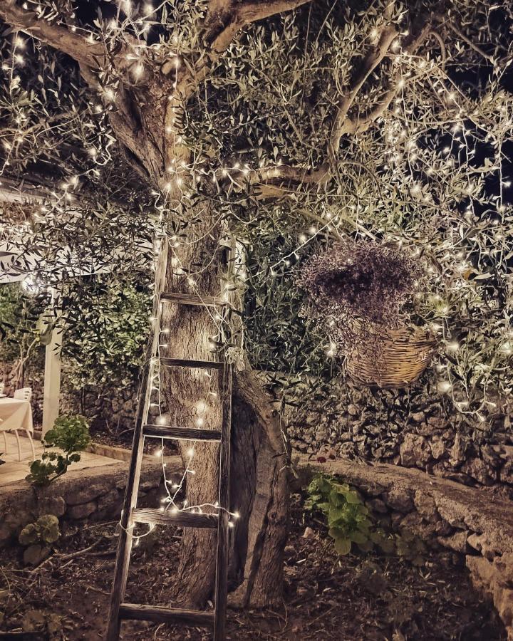 Masseria Agriturismo Il Sorriso Degli Ulivi - Dimora Di Charme Gallipoli Bagian luar foto