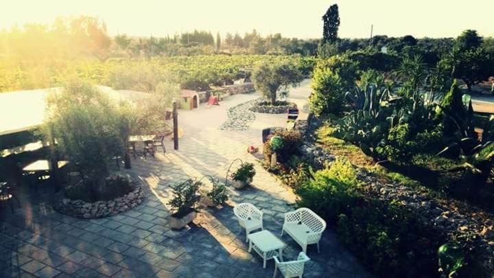 Masseria Agriturismo Il Sorriso Degli Ulivi - Dimora Di Charme Gallipoli Bagian luar foto