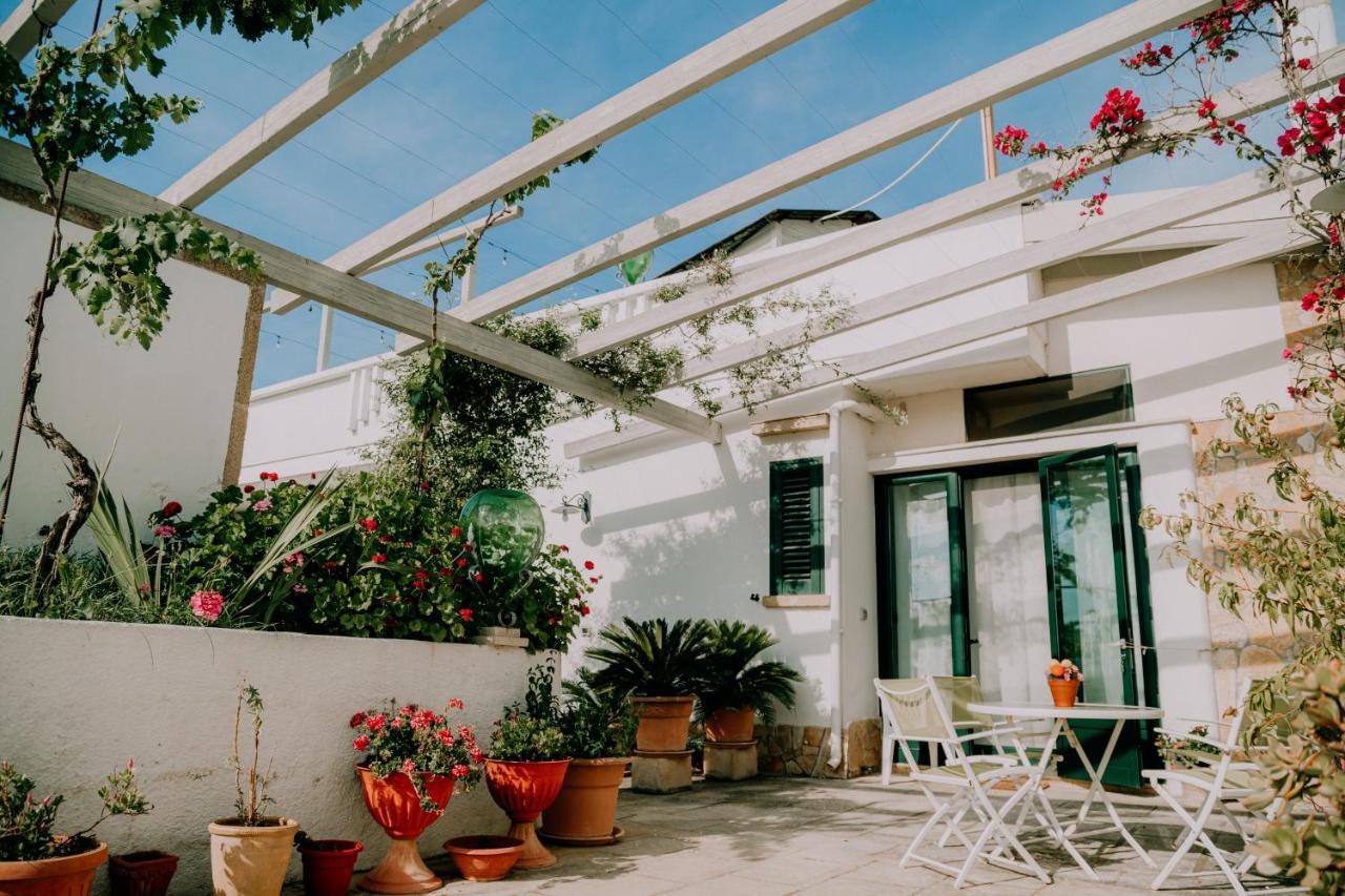 Masseria Agriturismo Il Sorriso Degli Ulivi - Dimora Di Charme Gallipoli Bagian luar foto