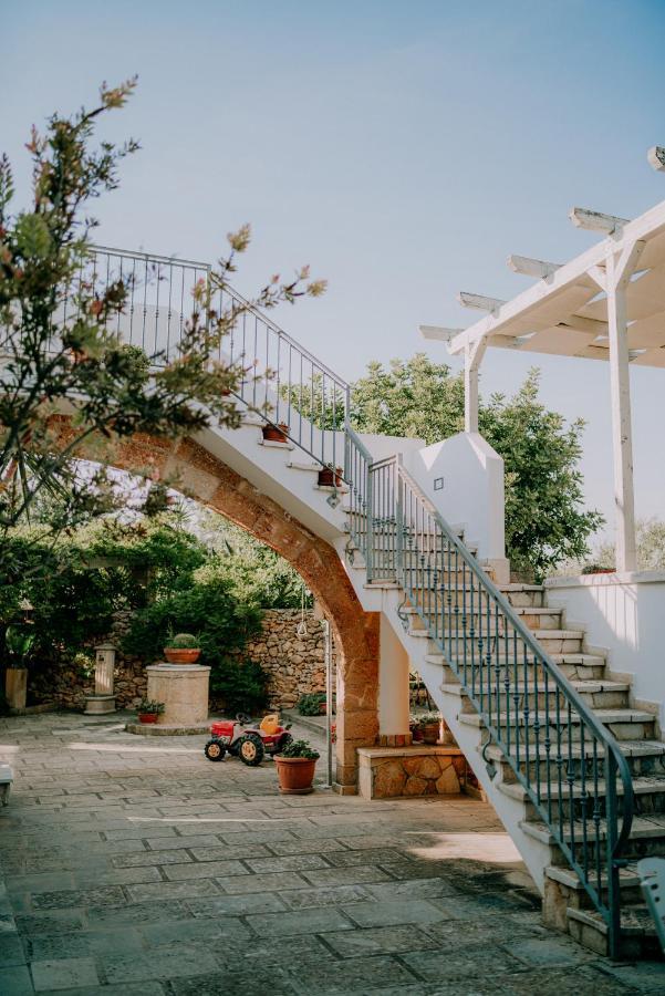Masseria Agriturismo Il Sorriso Degli Ulivi - Dimora Di Charme Gallipoli Bagian luar foto