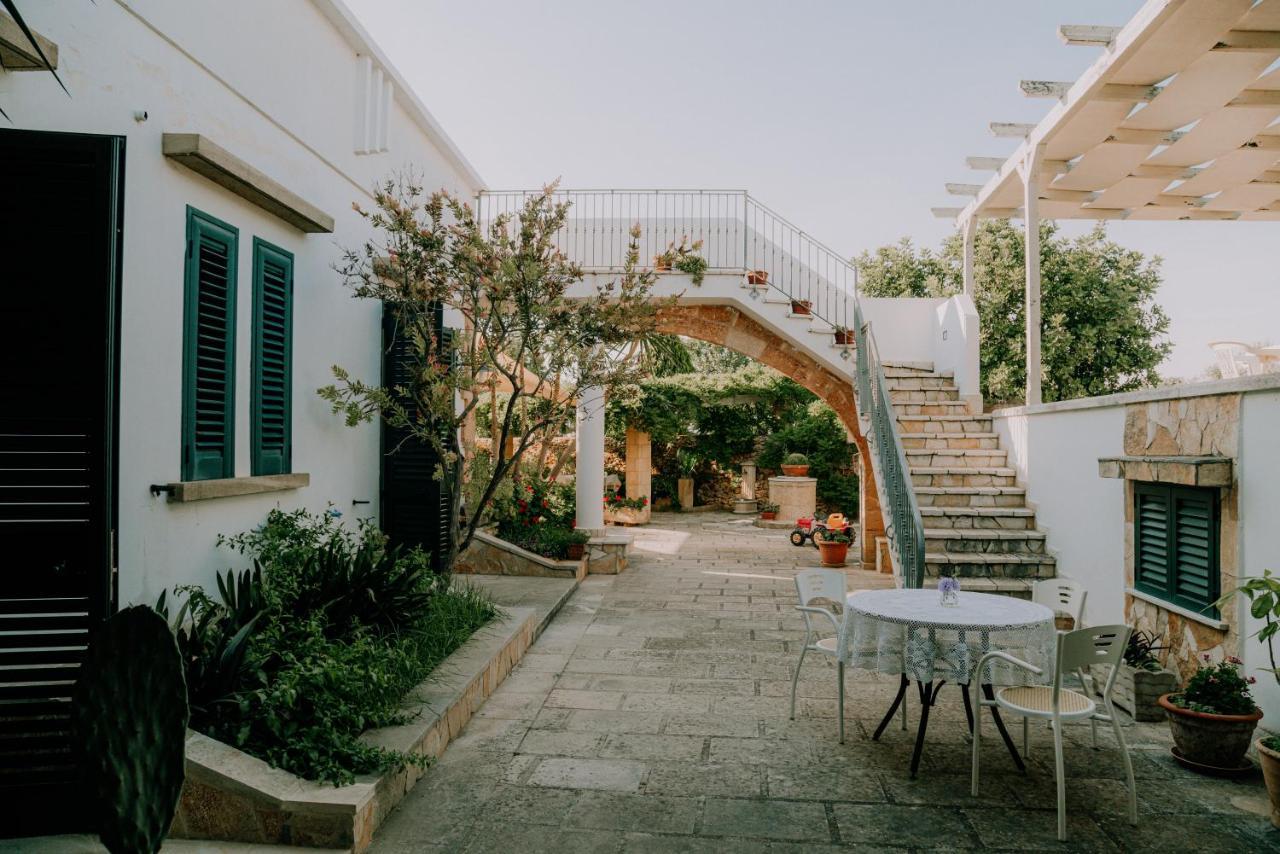Masseria Agriturismo Il Sorriso Degli Ulivi - Dimora Di Charme Gallipoli Bagian luar foto